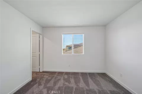 Bedroom - 16750 Yarrow Ln, Fontana, CA 92336 photo 6 of 11