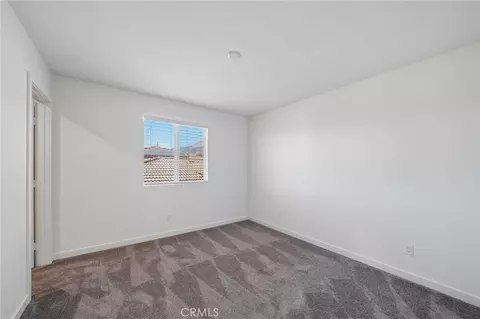 Bedroom - 16750 Yarrow Ln, Fontana, CA 92336 photo 5 of 11