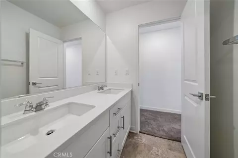 Entry Way - 16750 Yarrow Ln, Fontana, CA 92336 photo 9 of 13