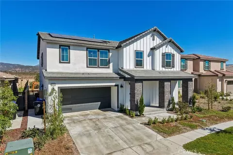 Exterior - 16750 Yarrow Ln, Fontana, CA 92336 photo 13 of 16