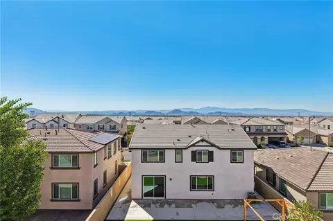 Exterior - 16750 Yarrow Ln, Fontana, CA 92336 photo 6 of 16