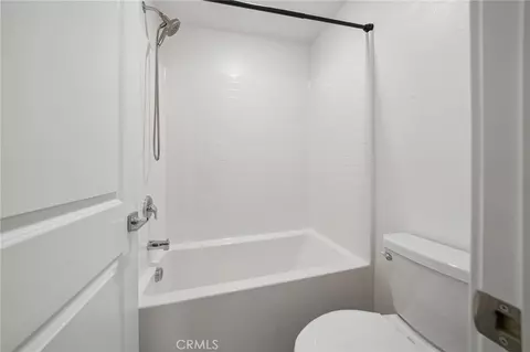 Bath - 16750 Yarrow Ln, Fontana, CA 92336 photo 3 of 3