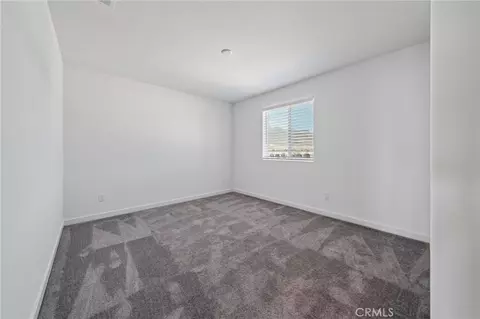 Bedroom - 16750 Yarrow Ln, Fontana, CA 92336 photo 9 of 11