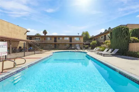 Exterior - 5535 Ackerfield #8, Long Beach, CA 90805 photo 2 of 6