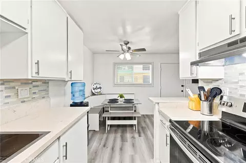 Kitchen - 5535 Ackerfield #8, Long Beach, CA 90805 photo 4 of 5