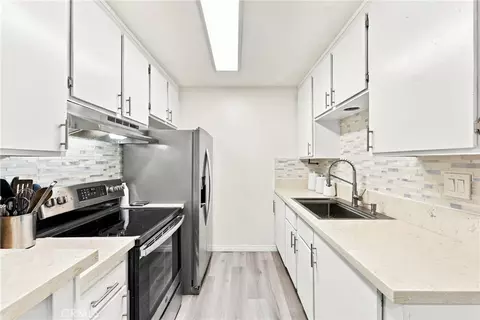 Kitchen - 5535 Ackerfield #8, Long Beach, CA 90805 photo 1 of 5