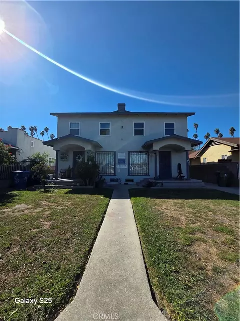 4915 2nd, Los Angeles, CA 90043