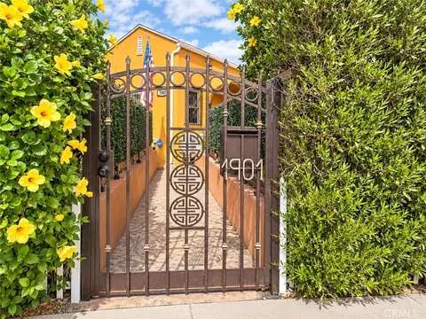 1901 W 64th St, Los Angeles, CA 90047