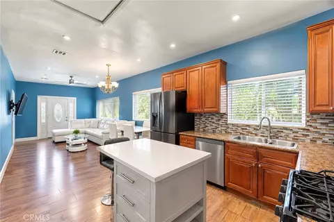 1345 W 89th, Los Angeles, CA 90044