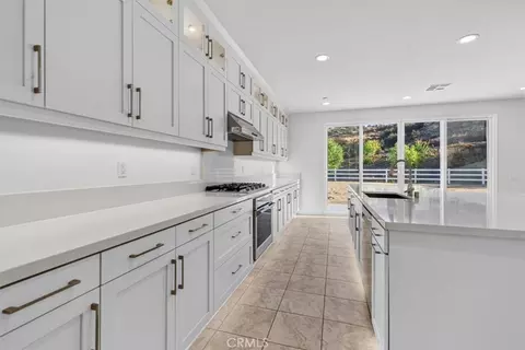 Entry Way - 26164 Waldon, Menifee, CA 92584 photo 5 of 10