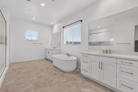 Bath - 26164 Waldon, Menifee, CA 92584 photo 2 of 4