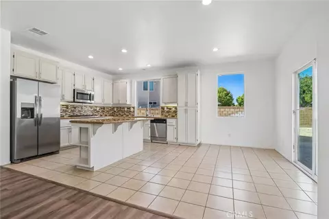 Kitchen - 3147 W Lingard, Lancaster, CA 93536 photo 1 of 1