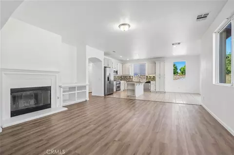Living - 3147 W Lingard, Lancaster, CA 93536 photo 7 of 8