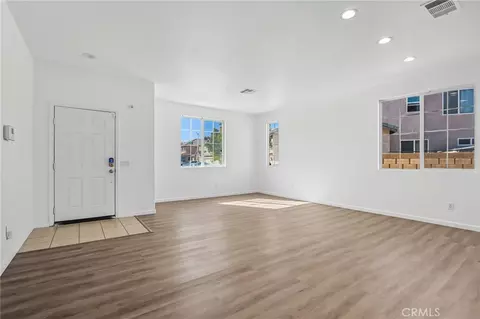 Living - 3147 W Lingard, Lancaster, CA 93536 photo 1 of 8