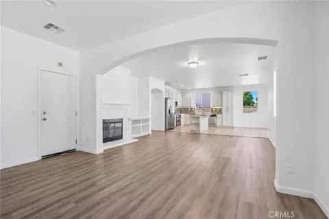 Living - 3147 W Lingard, Lancaster, CA 93536 photo 6 of 8