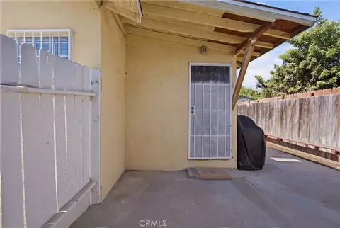Exterior - 512 S Willowbrook, Compton, CA 90220 photo 3 of 4