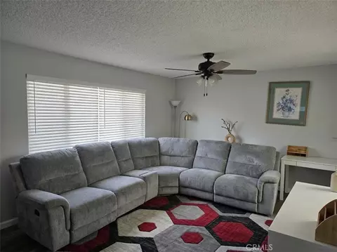 1735 E Washington St #C13, Colton, CA 92324 photo 3