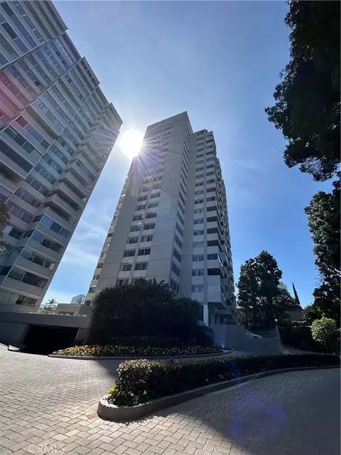 865 Comstock #16A, Los Angeles, CA 90024