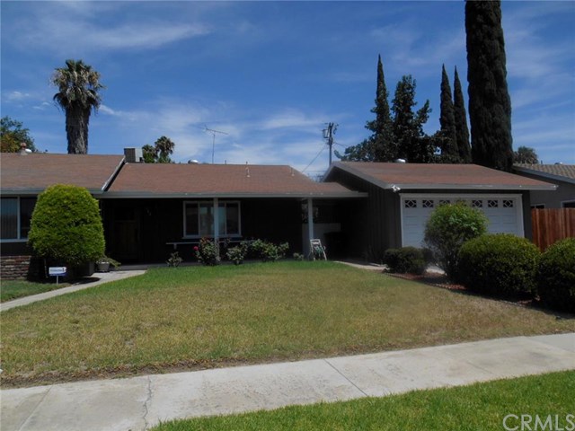 582 E Victoria St, Rialto, CA 92376 photo 1