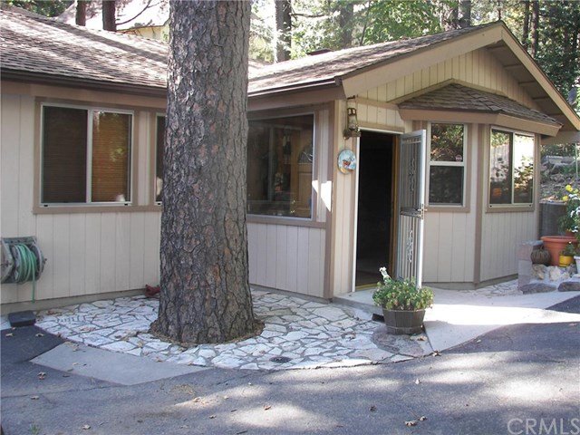 913 Deer, Crestline, CA 92325 photo 1