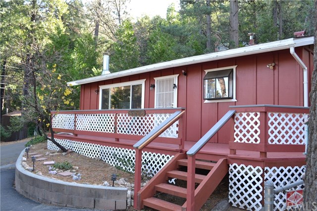 23737 Lakeview Dr, Crestline, CA 92325 photo 1