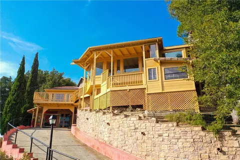 269 Delle Dr, Crestline, CA 92325 photo 1