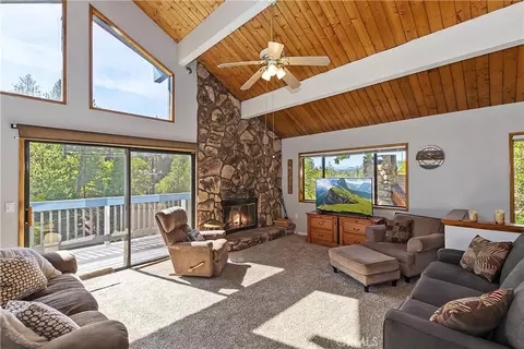 713 Berne Dr, Crestline, CA 92325 photo 1
