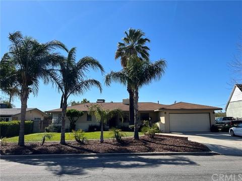 233 E Victoria St, Rialto, CA 92376 photo 1