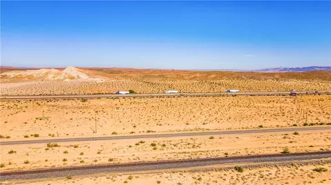 17 Yermo Rd, Yermo, CA 92398 photo 5