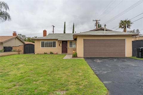 7104 Bonita Dr, Highland, CA 92346 photo 1