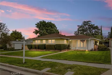 819 Robinhood Ln, Redlands, CA 92373 photo 1