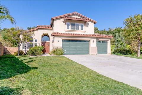 665 Barbre Cir, Corona, CA 92879 | 17 Photos | MLS #EV23079007 - Movoto