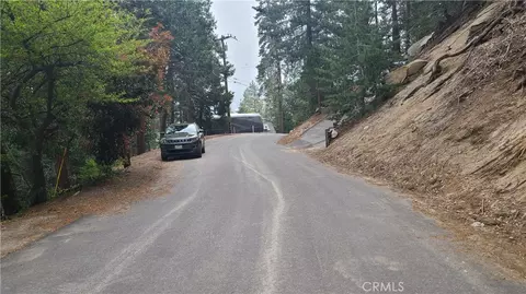 60 Lausanne Dr, Crestline, CA 92325 photo 8