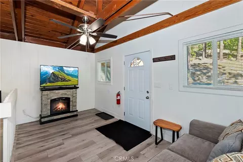 Living - 33026 Donner Ln, Arrowbear, CA 92382 photo 2 of 2