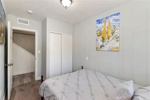 Bedroom - 33026 Donner Ln, Arrowbear, CA 92382 photo 2 of 4