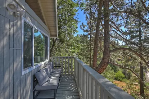 Exterior - 33026 Donner Ln, Arrowbear, CA 92382 photo 4 of 7