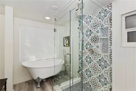 Bath - 33026 Donner Ln, Arrowbear, CA 92382 photo 2 of 2