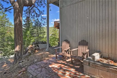 Exterior - 33026 Donner Ln, Arrowbear, CA 92382 photo 1 of 7