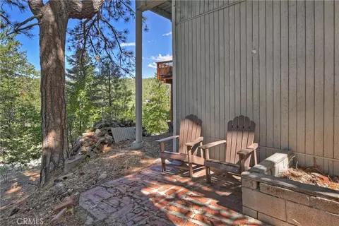 Exterior - 33026 Donner Ln, Arrowbear, CA 92382 photo 5 of 7