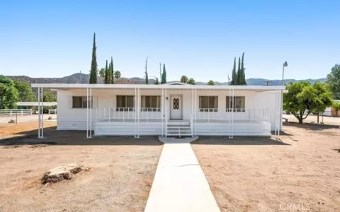 19841 Grand Ave, Lake Elsinore, CA 92530