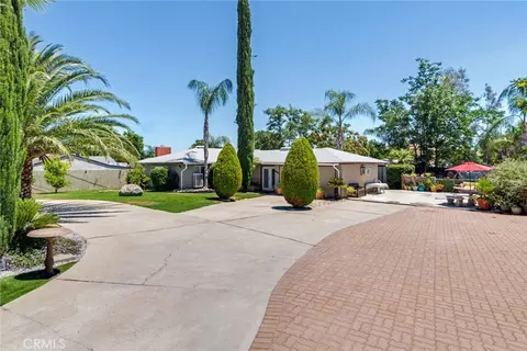 555 W 41st St, San Bernardino, CA 92407