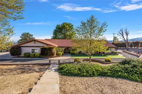 3985 W Meyers Rd, San Bernardino, CA 92407