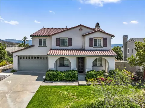 29033 Horner Ln, Highland, CA 92346