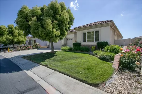 1589 Castle Pines Ln, Beaumont, CA 92223