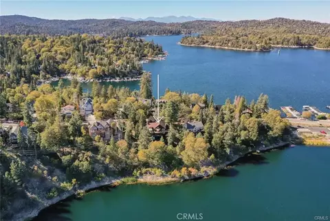 537 Canyon View Rd, Lake Arrowhead, CA 92352