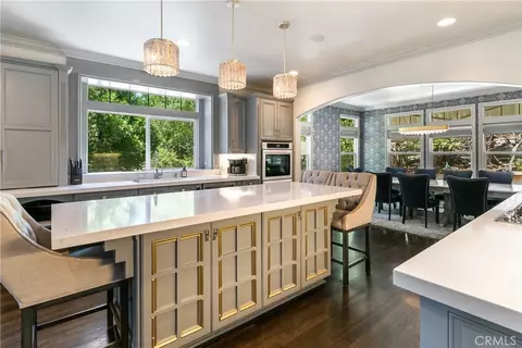 Kitchen - 26125 Augusta Dr, Lake Arrowhead, CA 92352 photo 3 of 4
