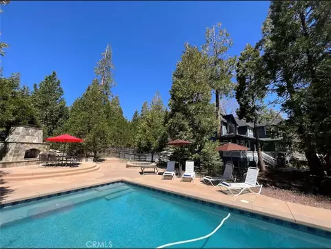 Exterior - 26125 Augusta Dr, Lake Arrowhead, CA 92352 photo 9 of 14