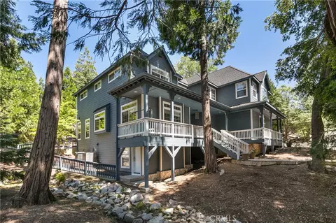 Exterior - 26125 Augusta Dr, Lake Arrowhead, CA 92352 photo 11 of 14