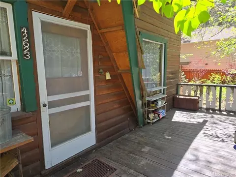 Exterior - 42627 La Cerena Ave, Big Bear Lake, CA 92315 photo 3 of 6