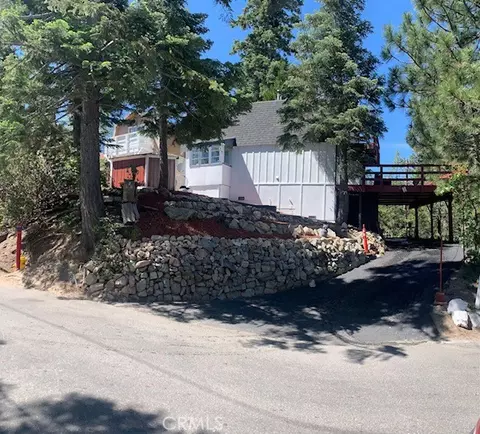 26325 Lake Forest Dr, Twin Peaks, CA 92391